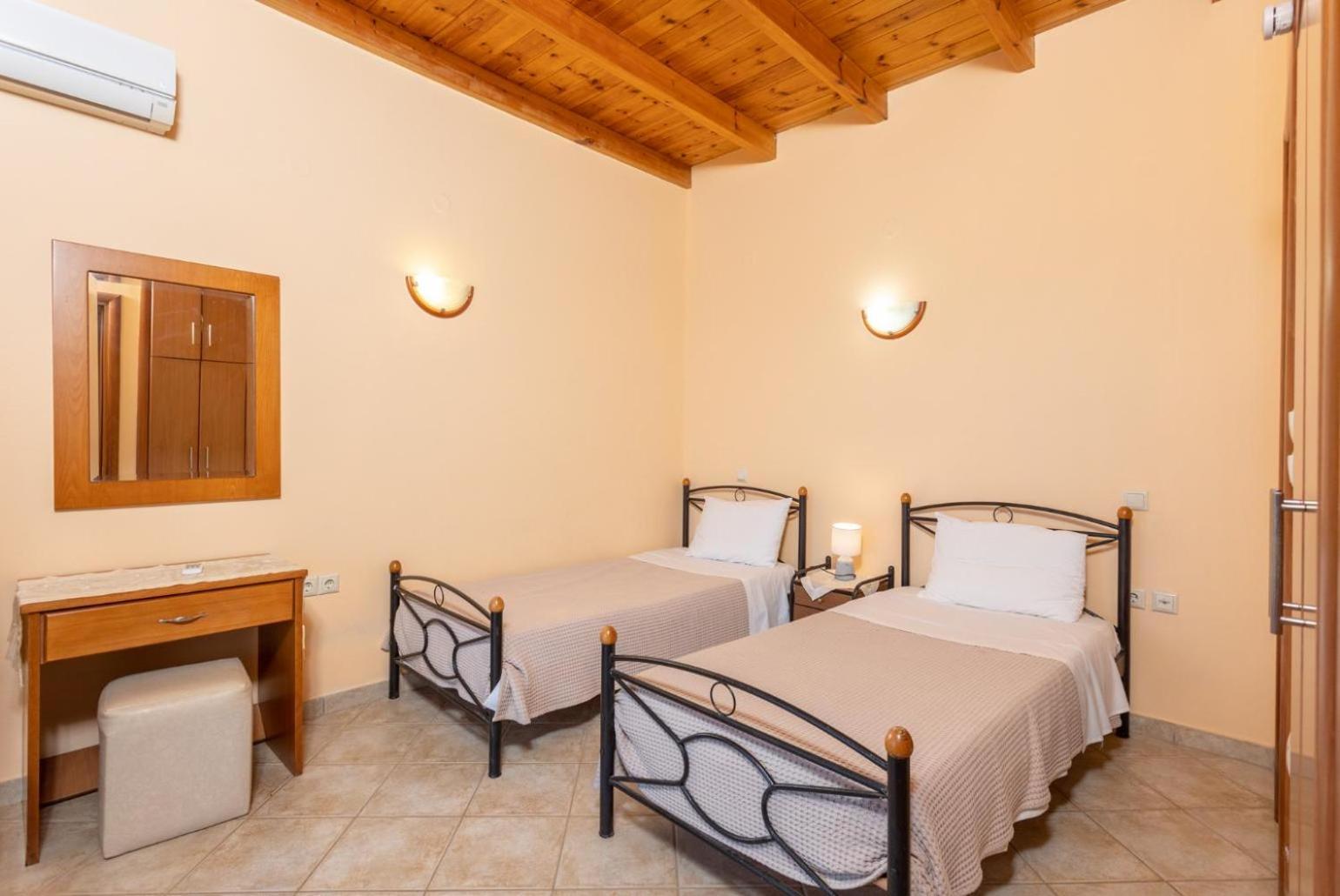 Villa Yeraki Dhrapanítika Esterno foto
